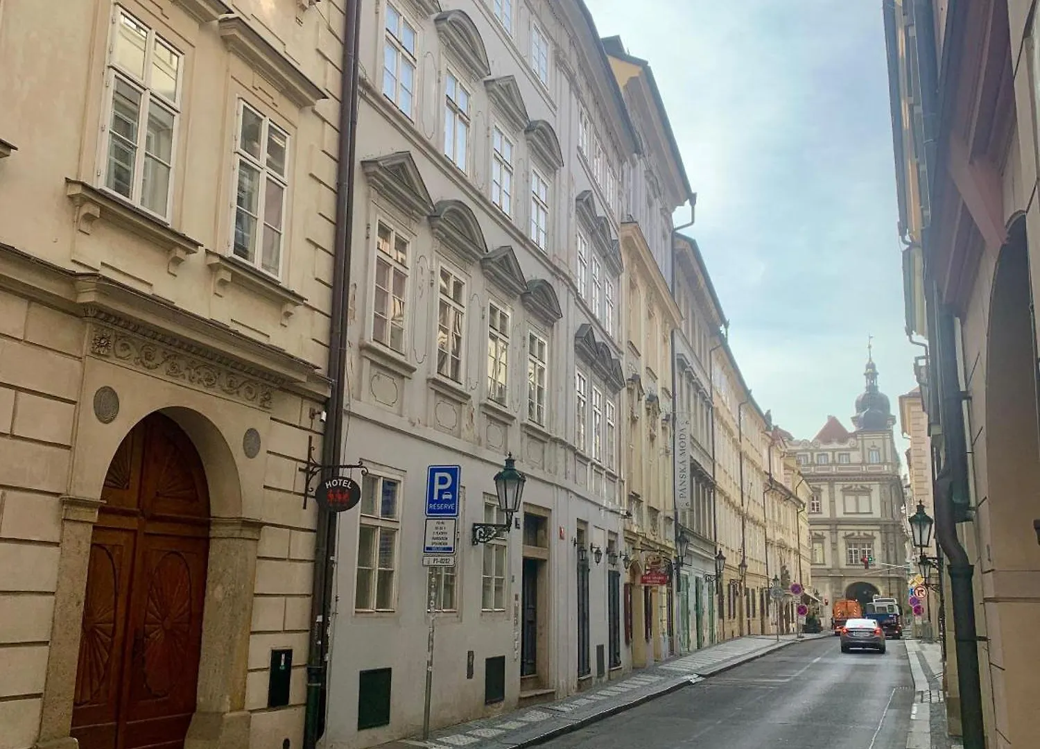 Adam'S Apartment - Great Price & Best Location Prag 0*,